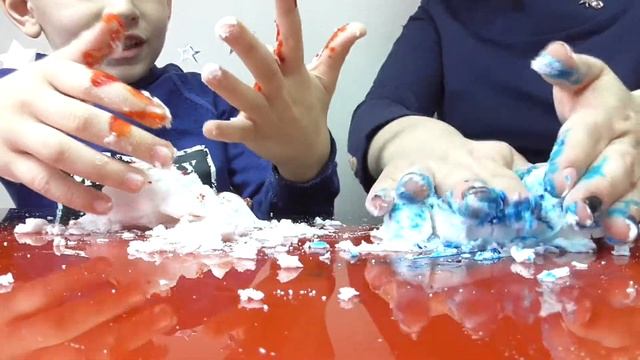 КАК СДЕЛАТЬ КИНЕТИЧЕСКИЙ ПЕСОК СВОИМИ РУКАМИ ИЗ СОДЫ/ KINETIC SAND FROM SODA смотреть онлайн