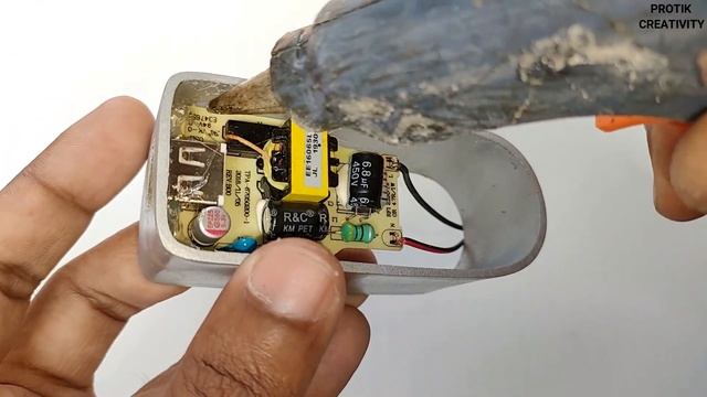 How To Make Lithium-ion Battery Charger | 18650 Laptop Battery Charger | Lithium ion Battery Charge смотреть онлайн