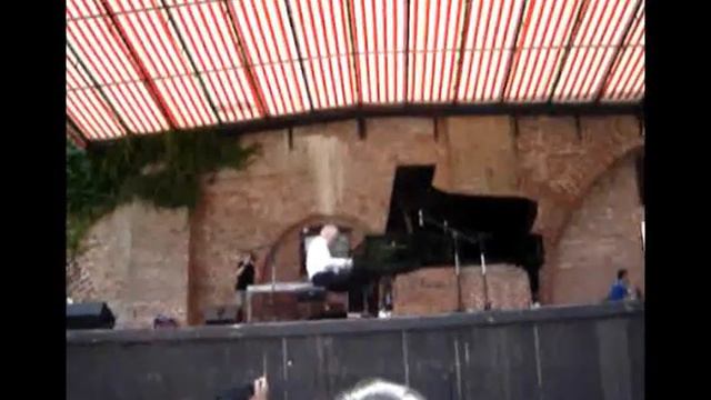 Piano concert at Poltusk, Poland - Imagine cup 2010 - Part 1 (Waldemar Malicki) смотреть онлайн