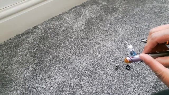 Fixing Handskit 8w soldering iron.(Battery replacement) смотреть онлайн