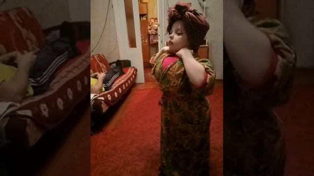 Очень смешной танец ребенка смотреть онлайн