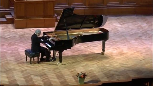 Andras Schiff смотреть онлайн