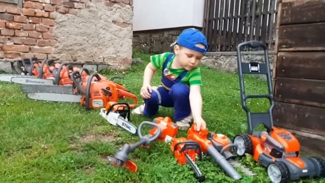 Husqvarna 236e,Husqvarna 120,Husqvarna 130,Husqvarna 135 Mark II,Husqvarna 351,Stihl MS 180,Toys