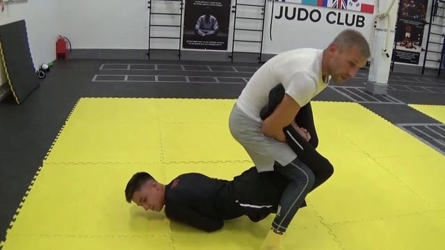 Попали в гард / Выходим атакуем / Проход гарда / удушение