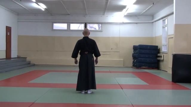 Toho Iaido Kata No 4 - Zengogiri　前後切り смотреть онлайн
