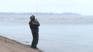 Как ловить окуня на спиннинг? Рыбалка  весной на реке. Ловля окуня весной.