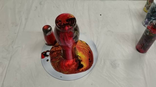 Acrylic Pour on a Vase смотреть онлайн
