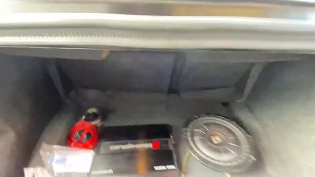 HARMON KARDON SUBWOOFER UPGRADE WITH KICKERS / DODGE CHALLENGER SOUND TEST смотреть онлайн