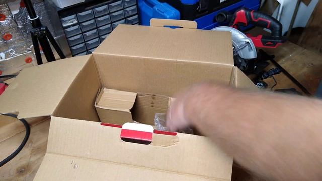 Hyper tough 6 1/2 in cordless circular saw. unboxing and first impressions. from Walmart 39.98 смотреть онлайн