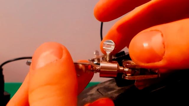 ОБЗОР ТРЕТЬЕЙ РУКИ ДЛЯ ПАЯЛЬНИКА С АЛИЭКСПРЕСС смотреть онлайн