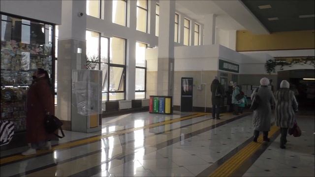 г. Ачинск, ж/д вокзал, зал ожидания. 10.03.21г. Автор видео Елена Цыганова смотреть онлайн