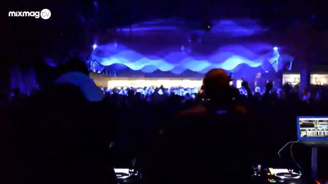 KERRI CHANDLER b2b CHEZ DAMIER house set at the last Southport Weekender смотреть онлайн