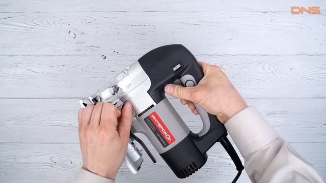 Распаковка электрического лобзика Интерскол МП-100/700Э / Unboxing Интерскол МП-100/700Э смотреть онлайн