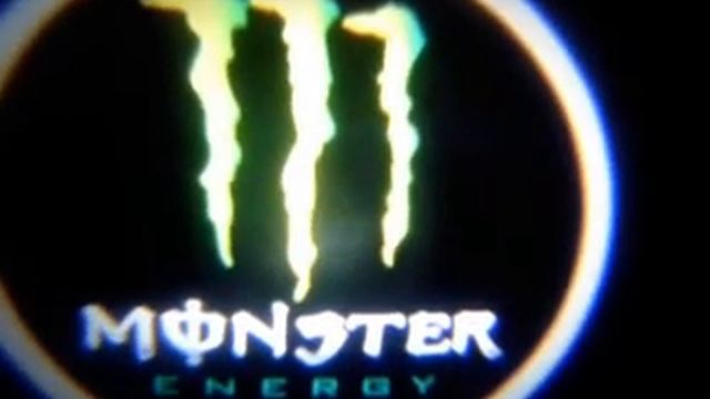 Лазерная проекция логотипа Монстр смотреть онлайн
