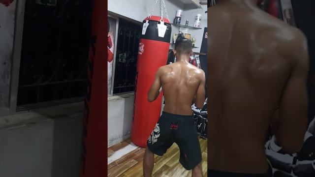 heavy kickboxing bagwork || power kickboxing bagwork #mmafighter #beastinside #mma #satyampandey смотреть онлайн