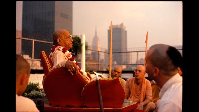 Прабхупада о себе. 1 ч. / Подробности из жизни великого святого, из первых уст.