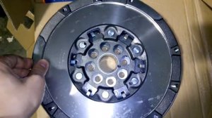 Двух массовый маховик LUK люфт