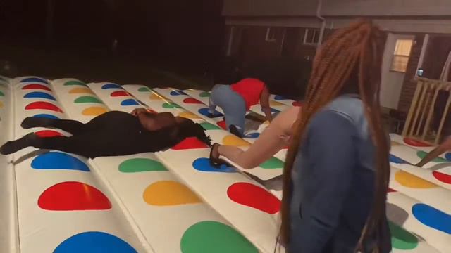 Adult game night!🍻😂💃🏽🎲 смотреть онлайн