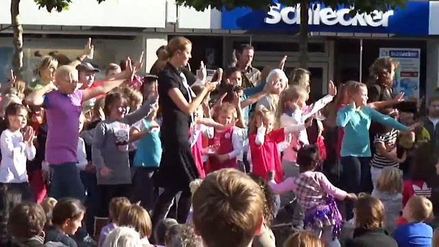 Community children's concert in Euskirchen, Germany смотреть онлайн