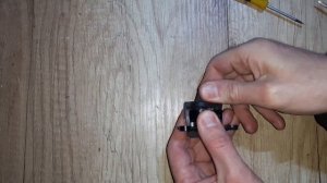 Убираем жука в панели приборов мазды 3 за 5 минут своими руками.