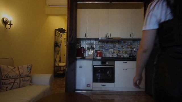 Как сделать ремонт в малогабаритной квартире 26 м кв! Грамотная планировка апартаментов 26 м кв. смотреть онлайн