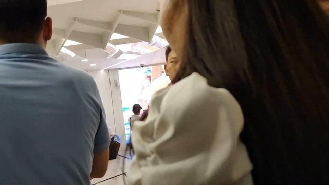 Поднялся на смотровую башню Байтерек в Астане. Казахстан смотреть онлайн