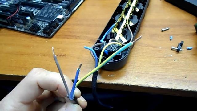 Ремонт нового сетевого удлинителя (из коробки) смотреть онлайн