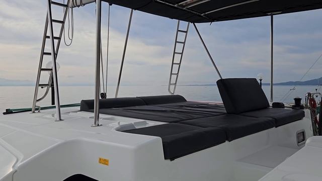 Огляд катамарану Lagoon 46 для оренди в чартер на Корфу смотреть онлайн
