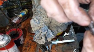 Сорвалась резьба под болт оси коромысел Рено Логан 8 клапанов. Замена на шпильку. Renault Logan