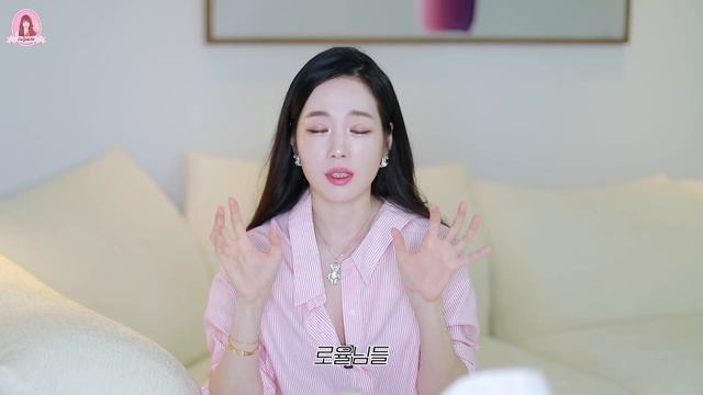 여쿨 봄웜 라이트 찐템 모음 ?명품 & 로드 메이크업 파우치 털기. 립,아이,치크 смотреть онлайн