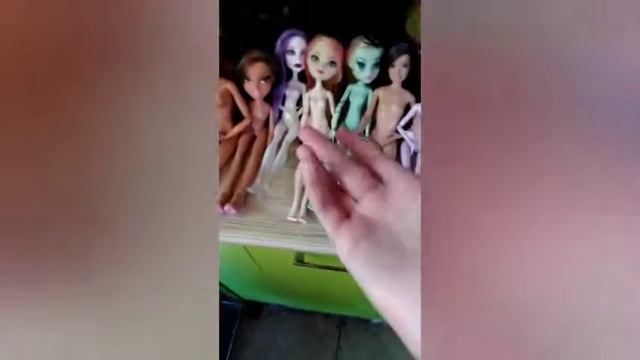 Привожу кукол в порядок! Как расчесать мочалку? Как выпрямить волосы кукол? смотреть онлайн