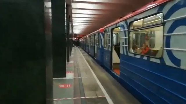 81-717 /714.5 "Московский Транспорт" на станции Преображенская Площадь. смотреть онлайн