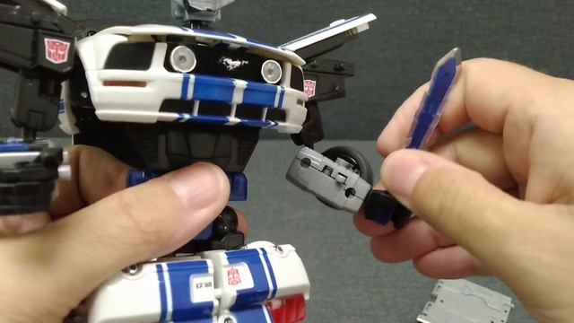 Обзор трансформера Wheeljack - Alternators - 13 - Hasbro - TAKARA. Музей Р-ТФ.