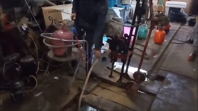 Бурение двух вертикальных скважин для геозонда Теплового насоса своими руками смотреть онлайн