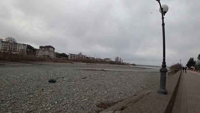 АДЛЕР. ПОГОДА ИСПОРТИЛАСЬ. НА МОРЕ ВОЛНЫ. РЕКА НАБЕРЕЖНАЯ .. смотреть онлайн