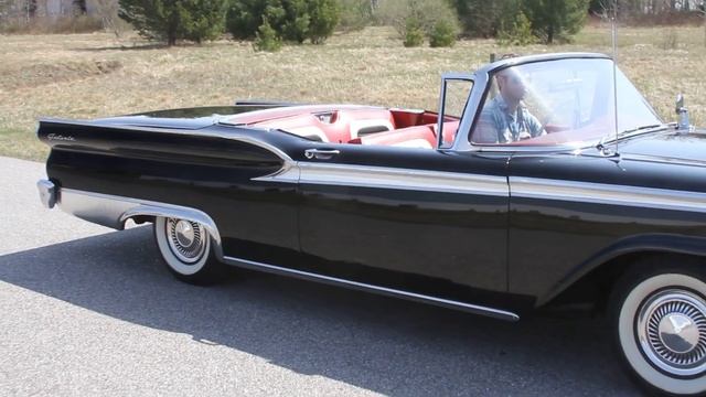 1959 Ford Skyliner Retractable Convertible смотреть онлайн