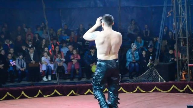 цирк комсомольск 3 смотреть онлайн