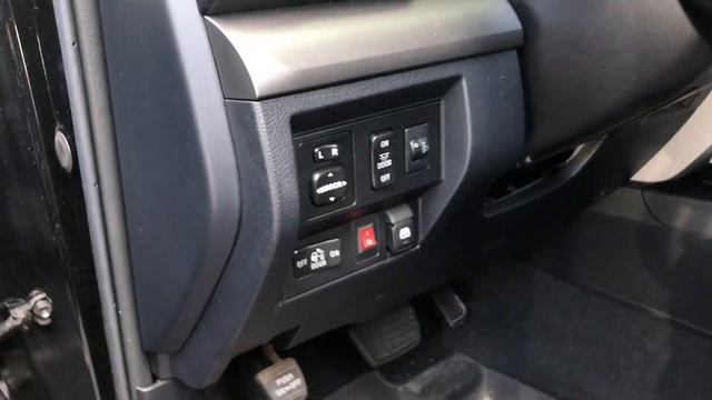 Toyota Tundra - A/C Power Inverter смотреть онлайн
