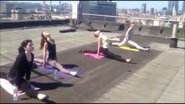 Растяжка на крыше! смотреть онлайн