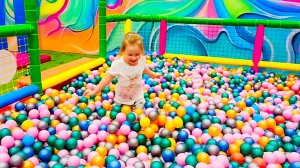 Насти_играет_в_Joki_Joya_