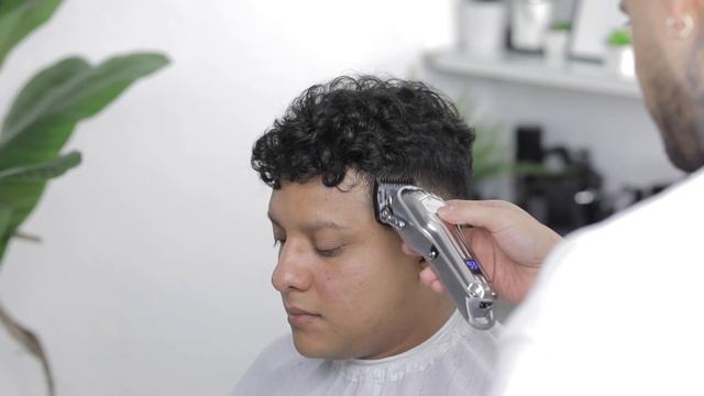 HOW TO DO A MID DROP BALD FADE W/ CURLS HAIRCUT!!! 2K20 смотреть онлайн
