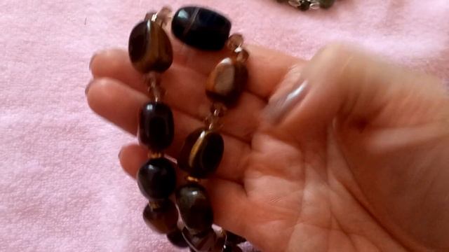 Финальная распродажа. Комплекты из натуральных камней. смотреть онлайн