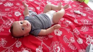 Малыш перевернулся со спины на живот ! 4 месяца развитие ребенка