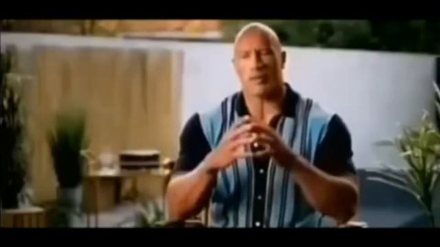 Скала что-то объясняет