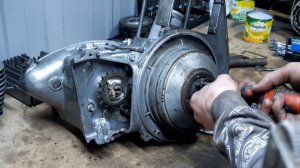 ИЩЕМ ПРИЧИНУ ЖОРА МАСЛА НА ДВИГАТЕЛЕ МУРАВЕЙ