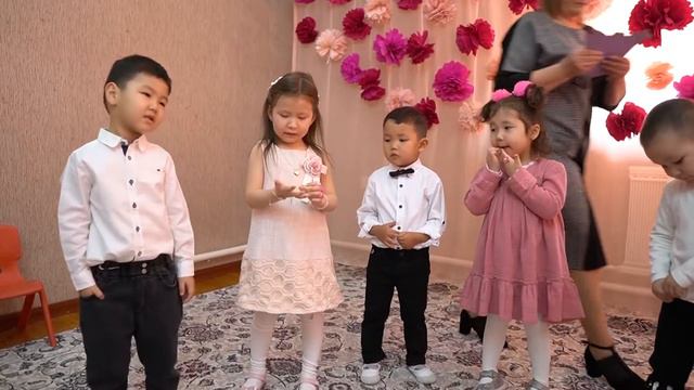 8 марта 5 праздник смотреть онлайн
