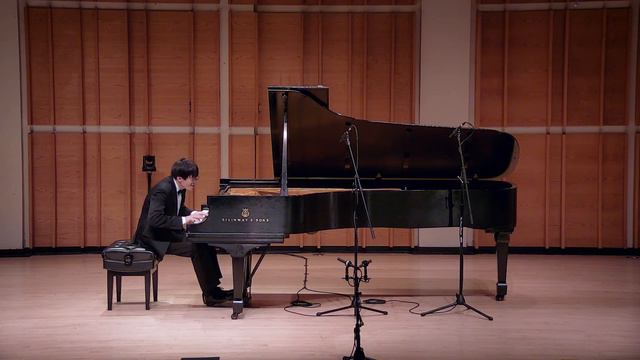 Do-Hyun Kim | Mozart: Piano Sonata No. 5 in G major, K.283, I. Allegro смотреть онлайн