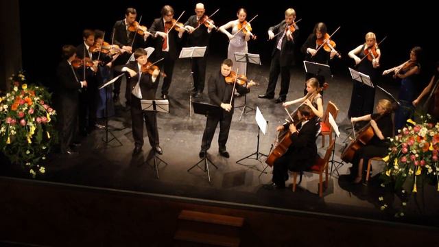 VENGEROV and PRUNARU play Bach: Concerto for two Violins in D minor - II. Largo ma non tanto смотреть онлайн