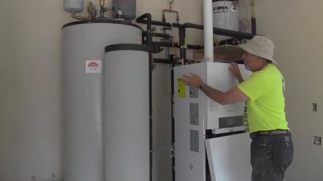 Installing Solar Collectors смотреть онлайн