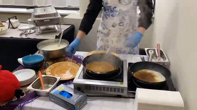 Масленица. Печём блины в офисе компании смотреть онлайн